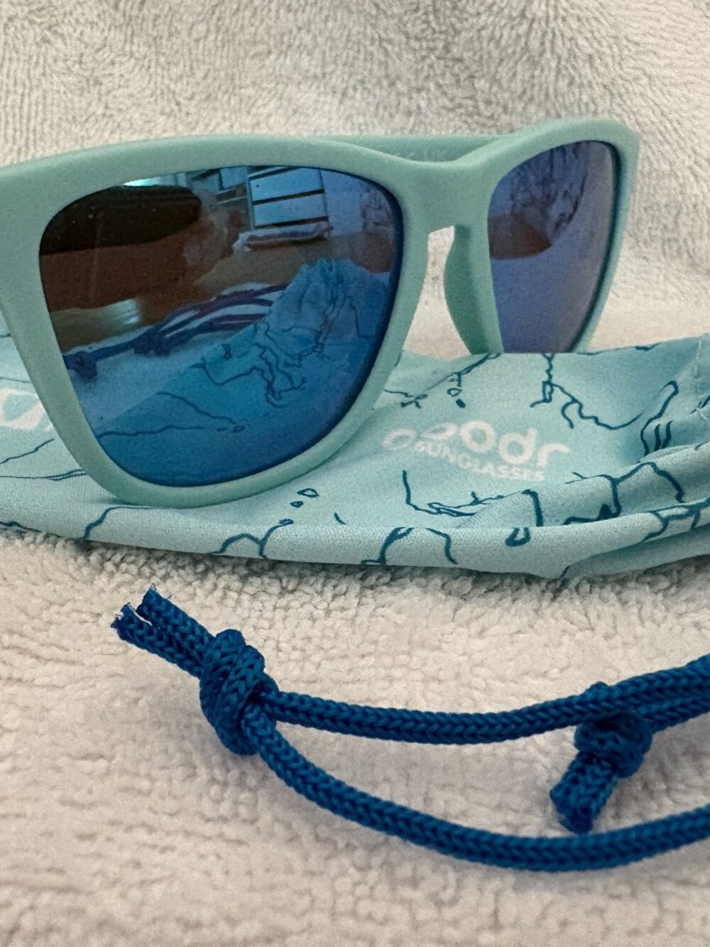 Goodr Sunglasses - light blue